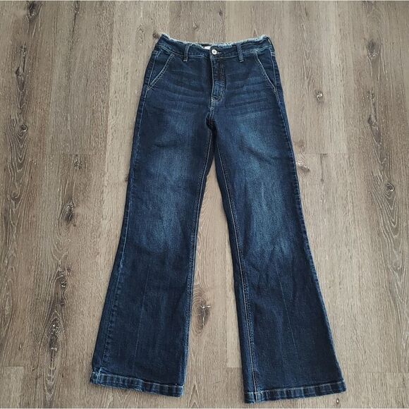 KanCan Makayla Ultra High Rise Flare Jeans Dark Wash Size 7 - Picture 2 of 9